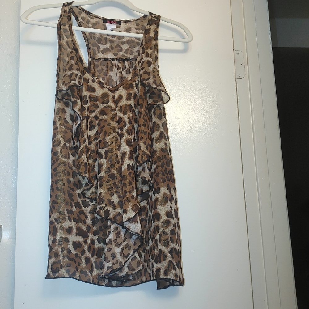 Leopard ruffle sleeveless blouse